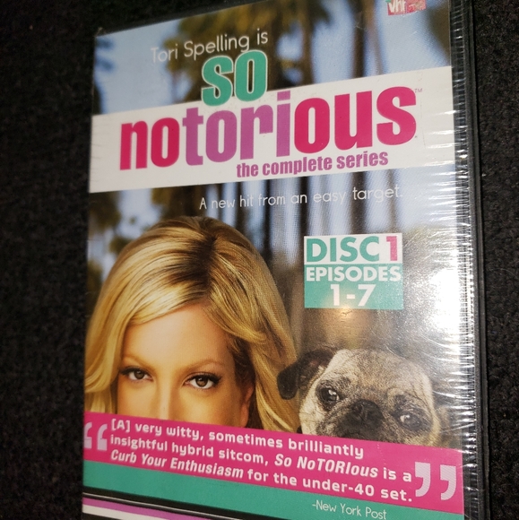 Tori Spelling is So Notorious (complete series) DVD set - Picture 2 of 7